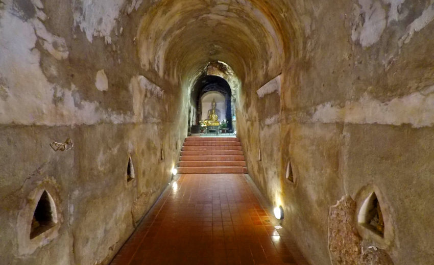Wat Umong Tunnel Temple Chiang Mai