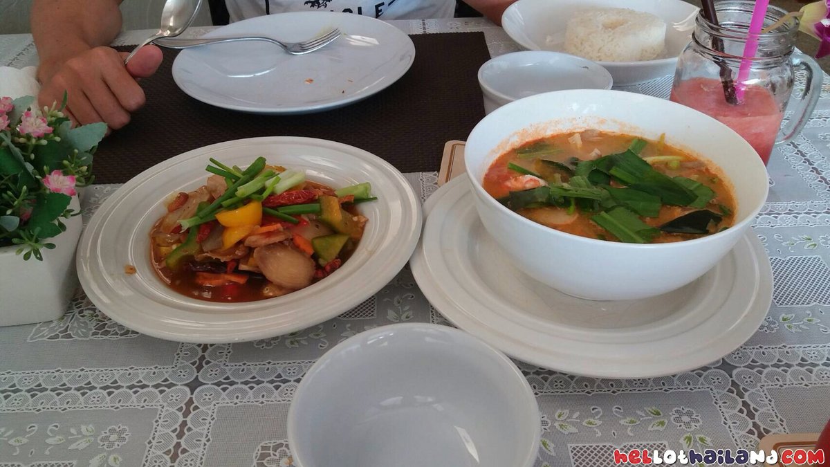 Amazing Fresh and flavorful dishes at Baan Noy