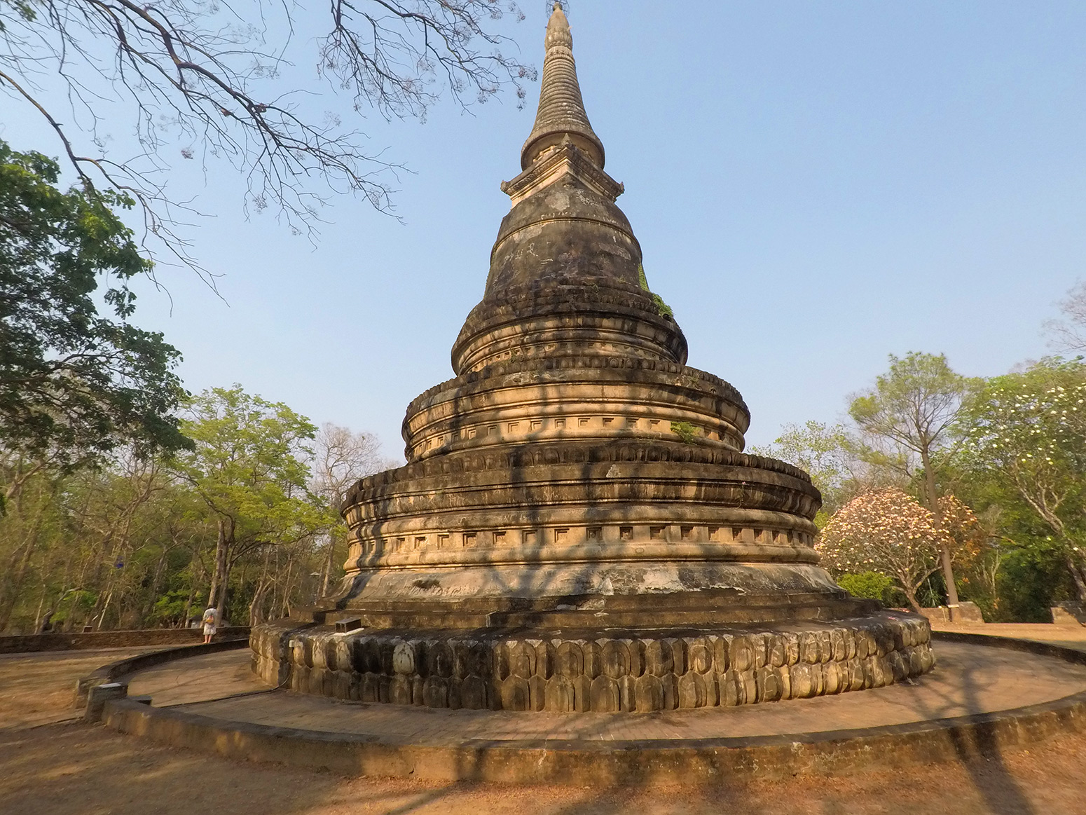 Wat Umong Chedi Chiang Mai